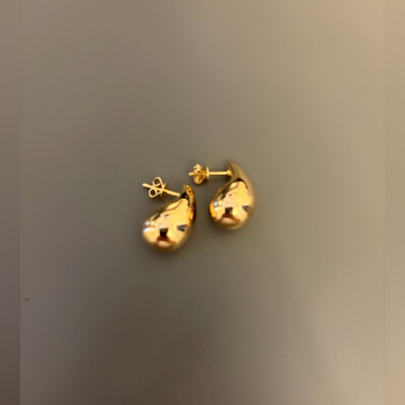 14k Gold Teardrop Earrings - Picture 3 of 8